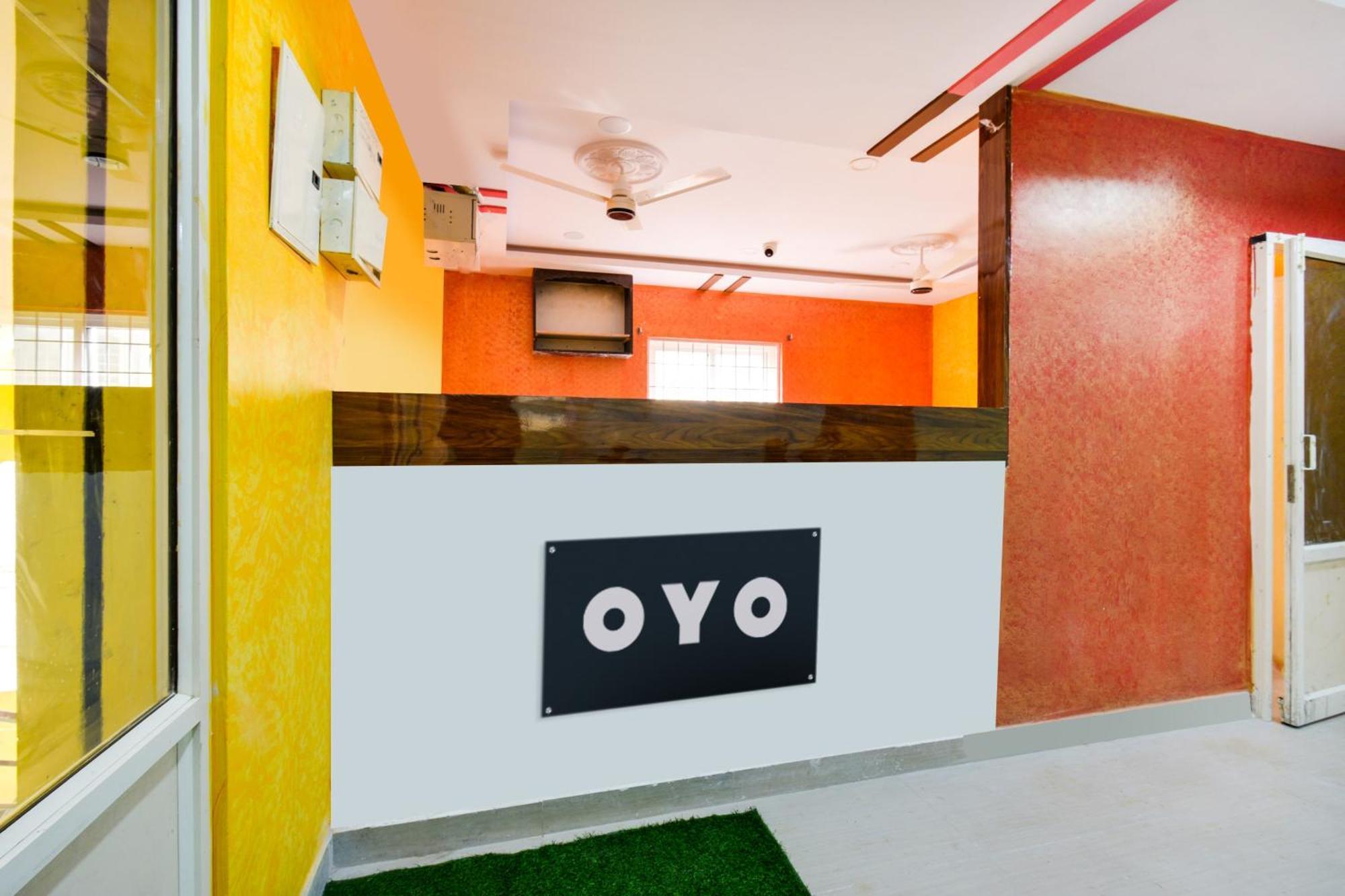 Hotel O Lucky Grand Hyderabad Exterior foto
