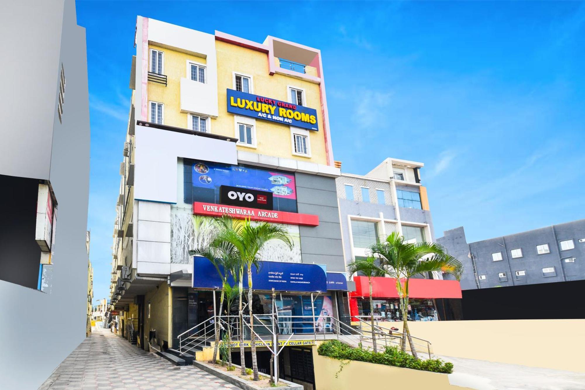 Hotel O Lucky Grand Hyderabad Exterior foto